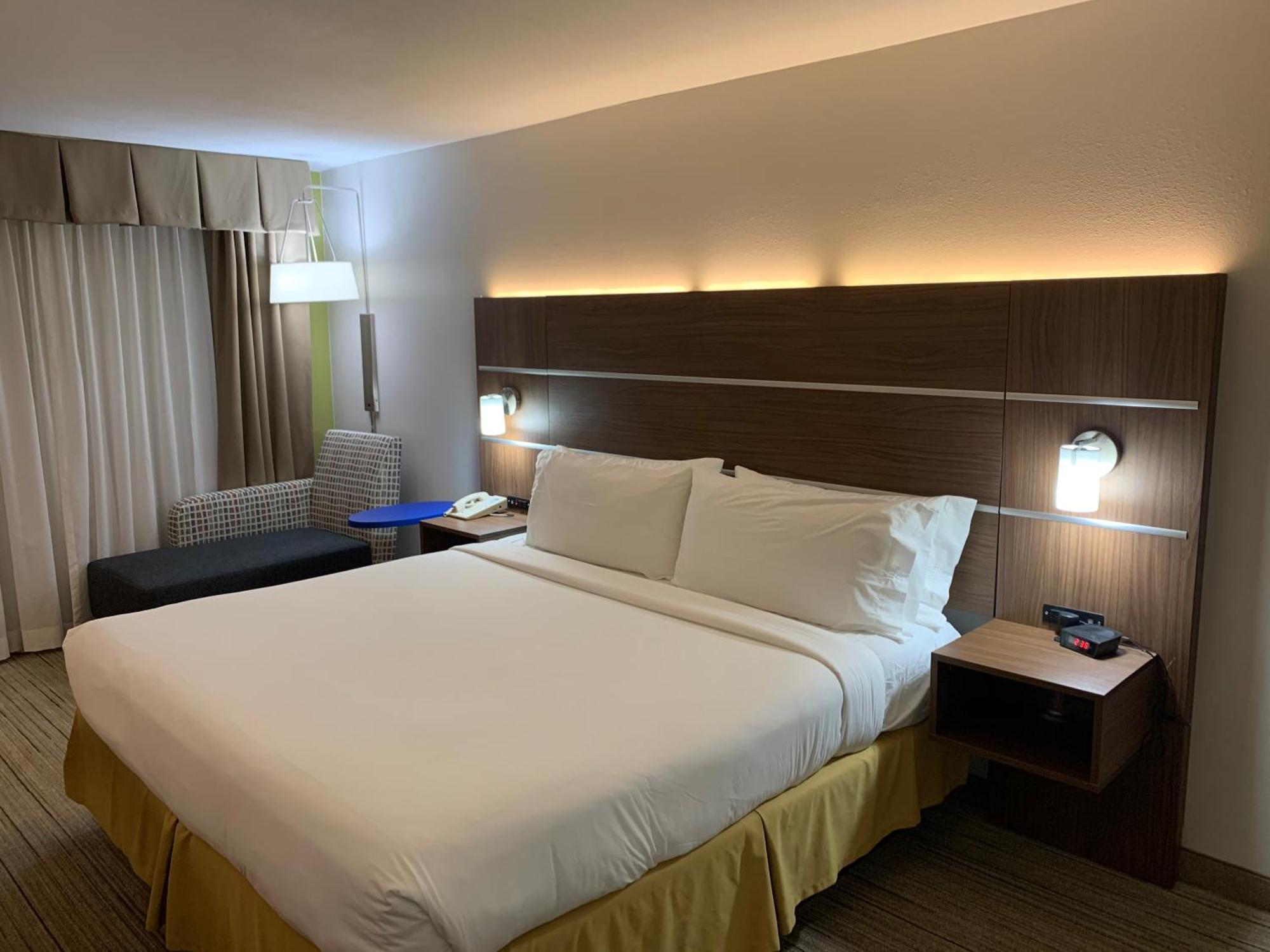 Holiday Inn Express Little Rock-Airport By Ihg מראה חיצוני תמונה