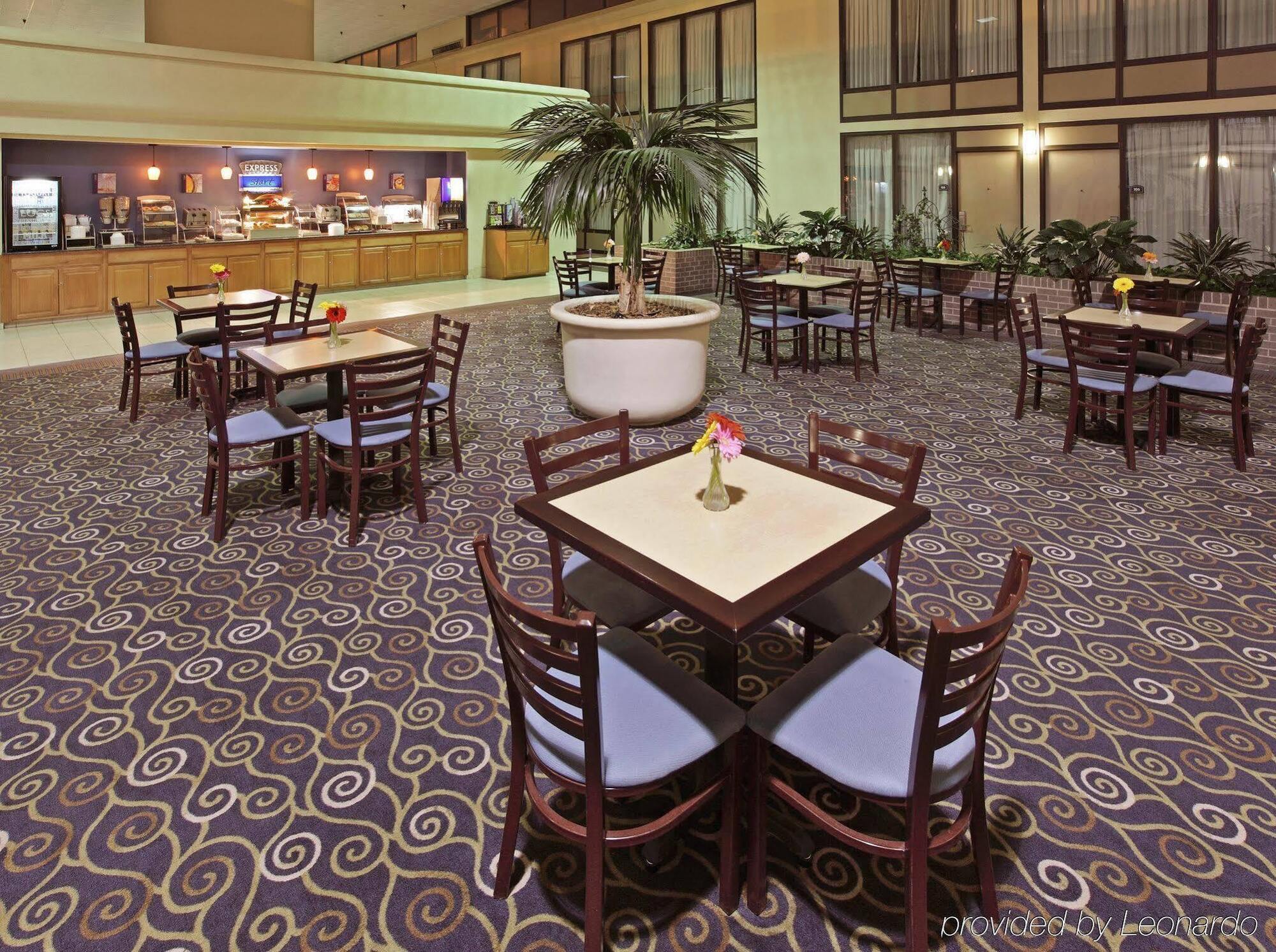 Holiday Inn Express Little Rock-Airport By Ihg מראה חיצוני תמונה
